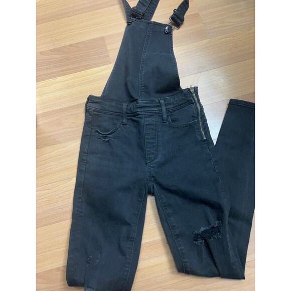 American Eagle Preppy Distressed Tomgirl Jegging Overall Faded Black Denim Size… - Picture 3 of 12